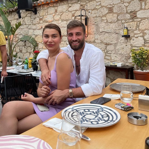 Futbolcu Alpaslan Öztürk'ün de yakın zamanda Galatasaray'a transfer olduğunu öğrenmiştik.