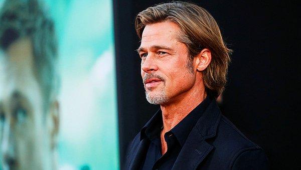 7. Hollywood yıldızı Brad Pitt de parfüm markasıyla anlaşması bittikten sonra 'sentetik kokular sürmeyi bıraktığını' söylemiş. Eski eşi Angelina Jolie'ye göre çiftin çocukları da babalarının koktuğunu düşünüyormuş...