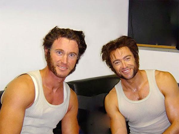 12. 'X-Men' film serisinin çekimlerinden Wolverine'i canlandıran Hugh Jackman ve dublörü galiba aynı berbere gitmişler...