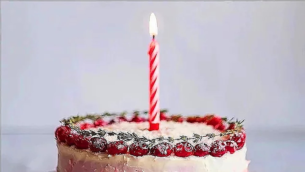 En Güzel ve En Anlamlı Doğum Günü Mesajları! İşte Tüm Sevdiklerinize Atabileceğiniz Farklı Yaş Günü Sözleri...