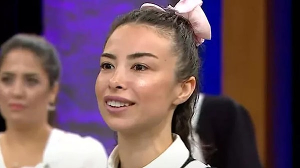 Burcu Önal Kimdir?