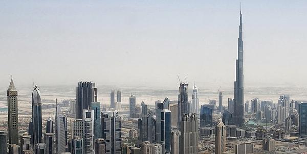 Modern insanlıkla zıt bir oluşum olan Dubai'nin bambaşka bir yüzü olduğunu söyleyebiliriz.