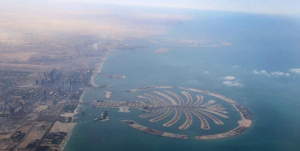 2001 yılında yapımına başlanan Dubai Palmiye Adaları da henüz tamamlanamamış olsa da faaliyete geçti.