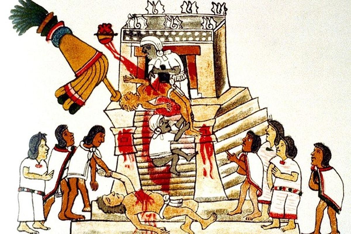 Годы ему приносят в жертву. Майя Ацтеки инки. Ацтеки жертвоприношения. Жертвоприношения ацтеков жертвоприношения. Древние цивилизации Майя Ацтеки инки.