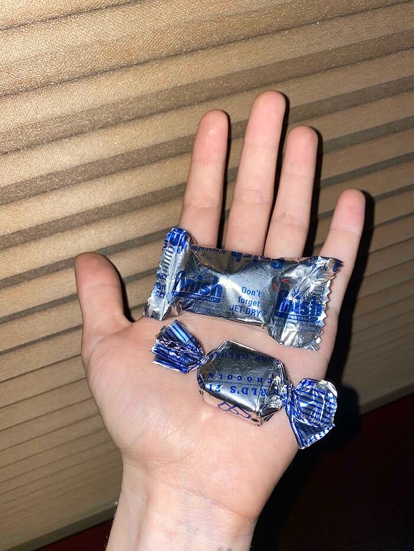 15. Одна из них - это конфетка, вторая - таблетка для посудомоечной машины