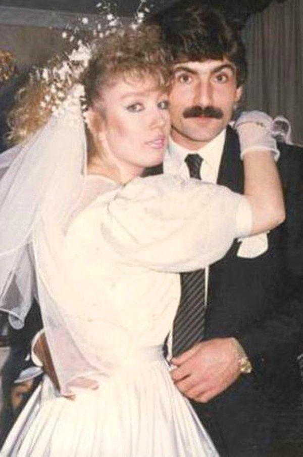 Bilenler bilir, ilk evliliği 1987'de Rıdvan Kılıç ile yaptı. Sonrasında Sinan Engin'le 5 senelik bir birliktelik yaşadı.