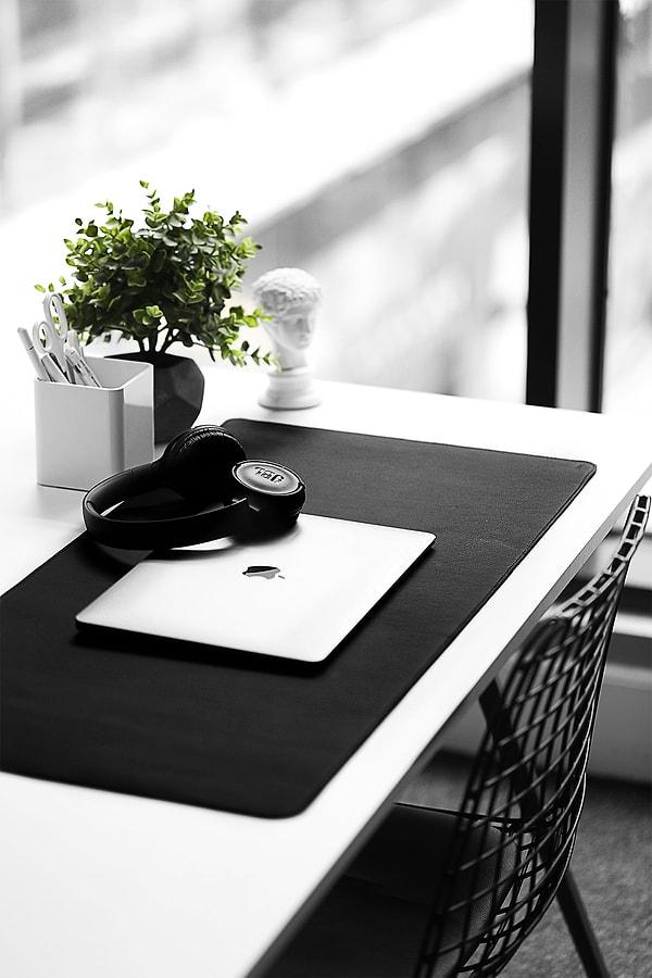 11. Kaliteli mouse pad arayanlar için büyük boy masa matlarını öneririz.