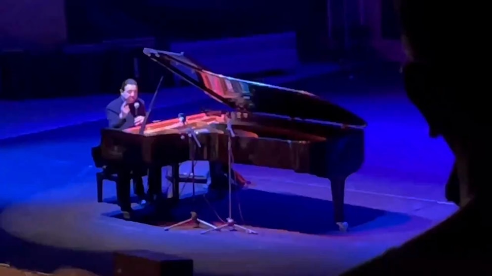 Fazıl Say Dışarıdan Gelen Yüksek Ses Yüzünden Konserine Ara Verdi: 'Başka Bir Yerden Ses Gelirken Çalamıyorum'