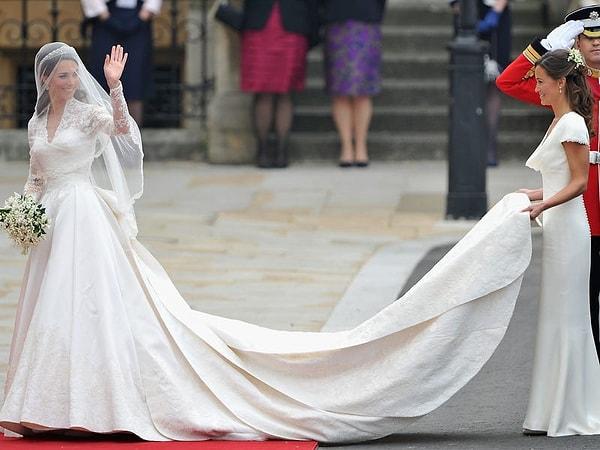2. Kate Middleton'un gelinliği.