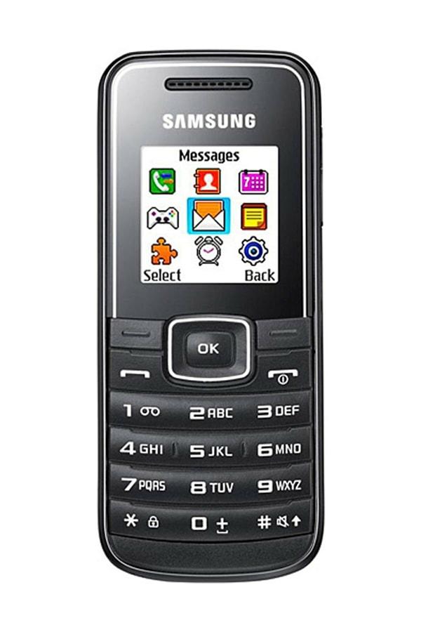 1. Samsung Gt-e1050 tuşlu telefon ile nostaljik bir başlangıç yapalım istedik.