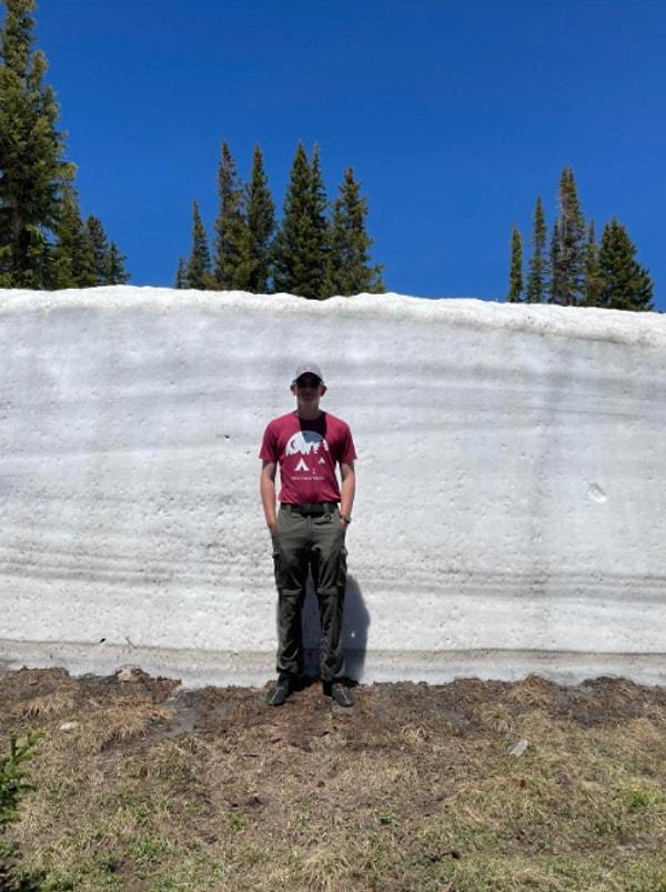 11. Wyoming'de hâlâ devasa kar yığınları var.