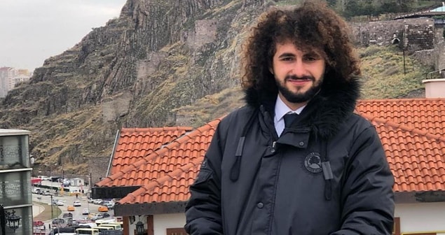 Mert Armağan'ı belki aranızda tanıyanlar vardır. Kendisi "Kanal Türkiye" isimli bir YouTube kanalında sokak röportajları yayınlıyor genelde.