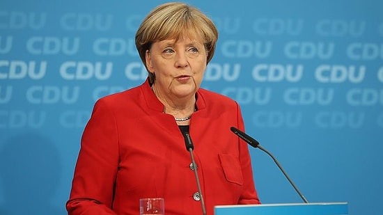 Merkel'den Taliban Çağrısı: 'Afganistan'daki Kazanımların Korunması İçin Görüşülmeli'