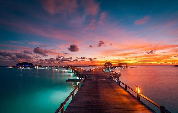 8. Maldivler