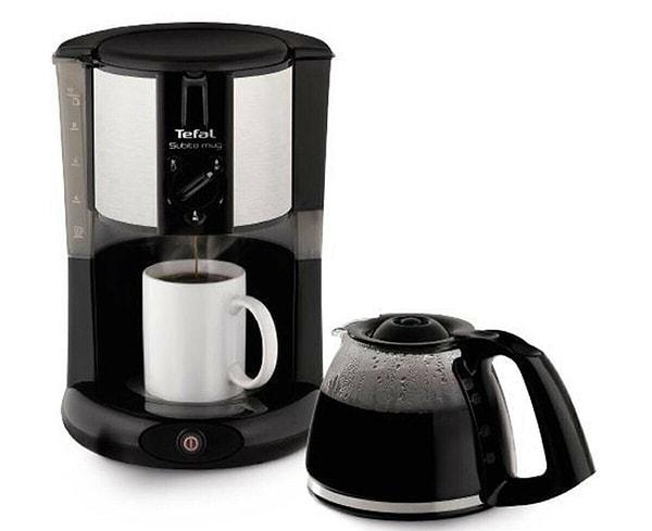 7. Tefal'in bu filtre kahve makinesinde tek bir kupa kahve demleme seçeneği de var.