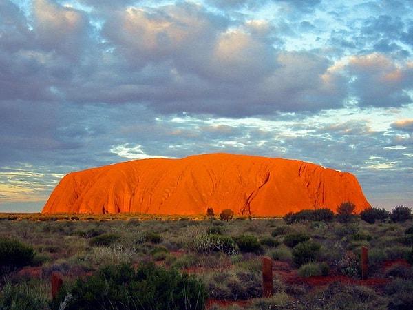 10. Uluru - Avustralya