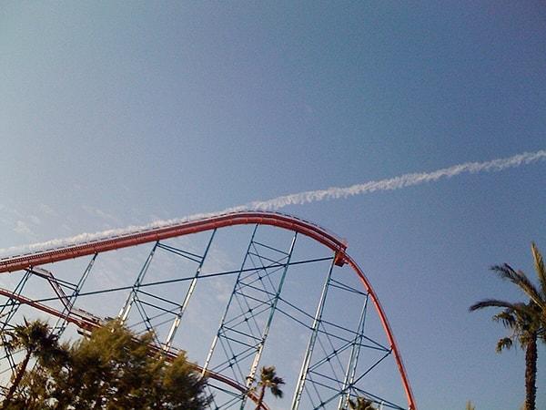 18. "Uzaya fırlatılan bir roller coaster."