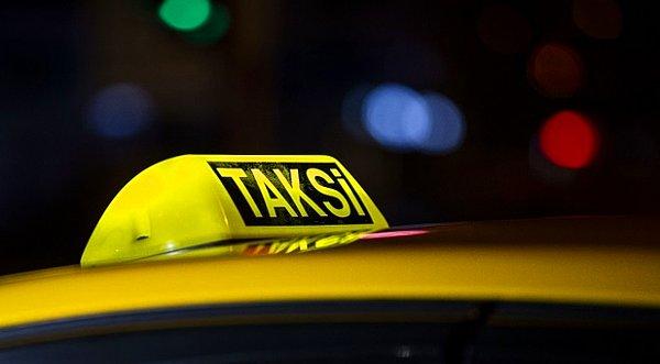 İstanbul'un bitmek tükenmek bilmeyen çilelerinden biri hiç kuşkusuz taksiler... Önceleri kısa mesafe götürmeyen şoförlerden dert yakınırken şimdi de yolcu beğenmeyen taksicilerle mücadele ediyoruz. Evet, Türkiye'nin en kalabalık şehrinde vatandaşlar taksi bulmakta zorlanıyor.