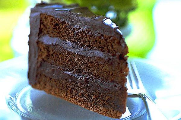 14. Jamaika- Romlu Çikolatalı Kek