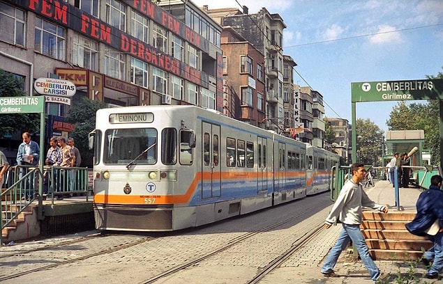 1. Çemberlitaş durağı, İstanbul, 2002.