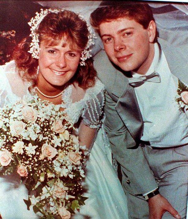 1987'de sevgili olan ve bundan 2 yıl sonra da evlenen Pamela ve Gregory, Florida'da yaşamaya başlar.