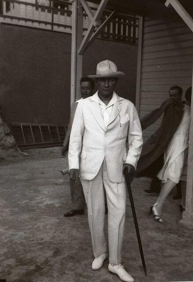 1. Lafı daha fazla uzatmadan sizi Mustafa Kemal'in az bilinen fotoğraflarıyla baş başa bırakıyoruz... ❤️