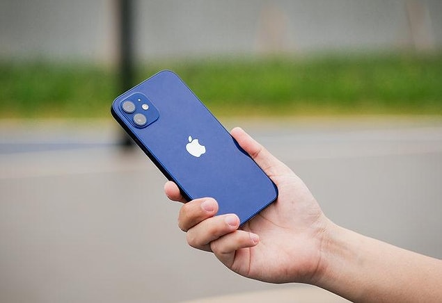 iPhone 13 4 GB RAM