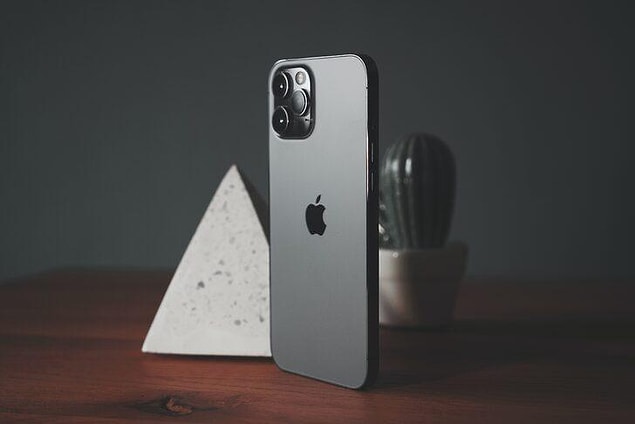 Ancak, Apple'ın ilk kez 1 TB'lık bir sürümle piyasaya süreceği üst sınıf iPhone 13 Pro ve 13 Pro Max'in Türkiye fiyatlandırmasının ise oldukça yüksek olacağını söylemek mümkün...