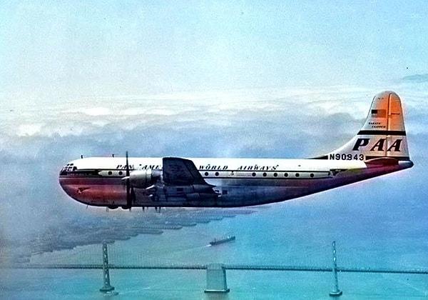 Aslında tüm hikaye Pan Amerikan 914 uçağın 22 Temmuz 1955 yılında New York'tan kalkması ile başlıyor.