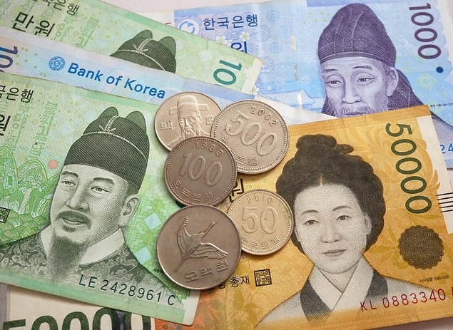 9. "Ev kiralarken ayrıca sizden inanılmaz miktarlarda depozito isteyebiliyorlar. Evin boyutuna göre değişse de 10-25 bin dolar arasında değişen depozitoları siz evden çıkarken geri veriyorlar."
