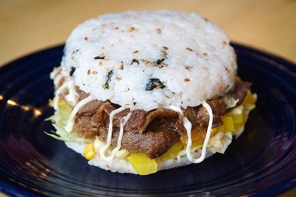 20. "Kore'de insanlar pilavı o kadar sık tüketiyor ki pirinç burgerler var!"