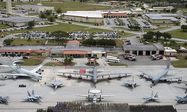 ABD Guam'ı askeri üs olarak kullanıyor.