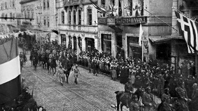 Bu arada bütün yurt işgal altındadır ve bu şartlarda Recep Reis Kefken'den İstanbul'a geçer. Bir gün Beşiktaş'ta otururken yanına Mim Mim Grubu'ndan Yüzbaşı Ziya Bey gelir.