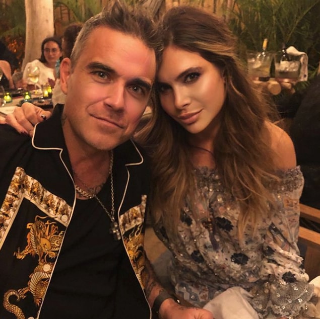 Şarkıları ile tüm dünyaya adını duyuran Robbie Williams'ı belki duymuşsunuzdur...