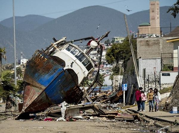 Şili'de 8,8 büyüklüğünde bir deprem meydana geldi,