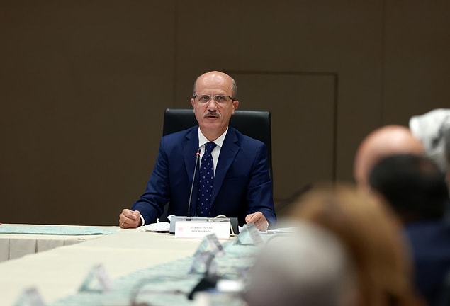 "YÖK olarak biz yüz yüze eğitim faaliyetlerini sürdürmek istiyoruz"