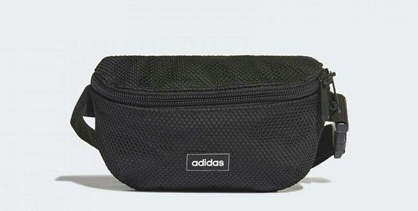 8. Birkaç senedir moda olan bu bel çantalarını Adidas'tan alın.