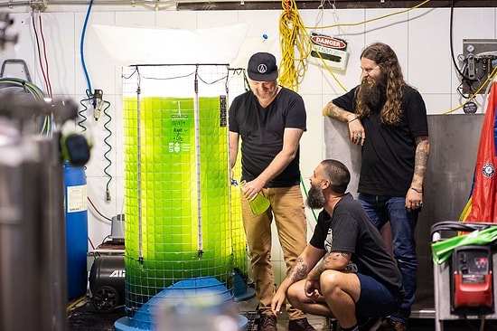 İklim Değişikliği ile Mücadele Eden Bu Bira Fabrikası Oksijen Üretiyor