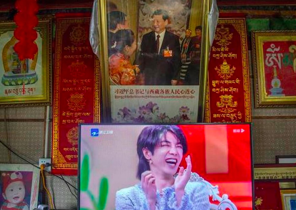 Çin'de 'Efemine' Sunuculara Ekran Yasağı