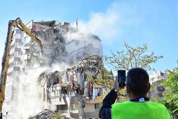 İzmir Depreminde 11 Kişinin Öldüğü Yılmaz Erbek Apartmanı’nın Mimarına Tahliye