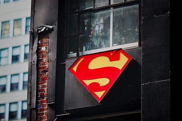15. Milyonlarca hayranı olan DC, Superman'ın haklarını 130 dolara almıştır.