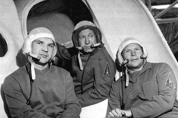 1971 günü atmosfer dışına fırlatılan Soyuz 11, sorunsuz bir şekilde Soyuz uzay istasyonuna bağlandı ve görevine başladı.