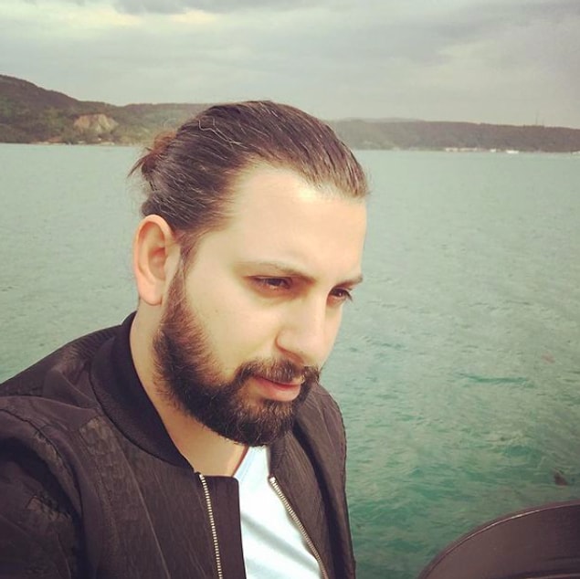 Şerif Ali rolüne hayat veren İlker Kalay şimdilerde o kadar değişmiş ki, kendisini yolda görseniz tanıyamazsınız.