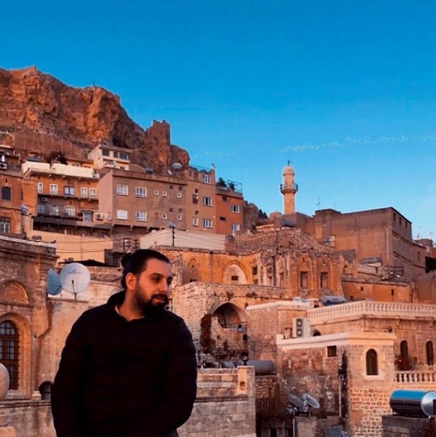 Hayat Bilgisi'nden sonra oyunculuk kariyerine ara veren İlker Kalay yıllar içerisinde oldukça değişmiş.