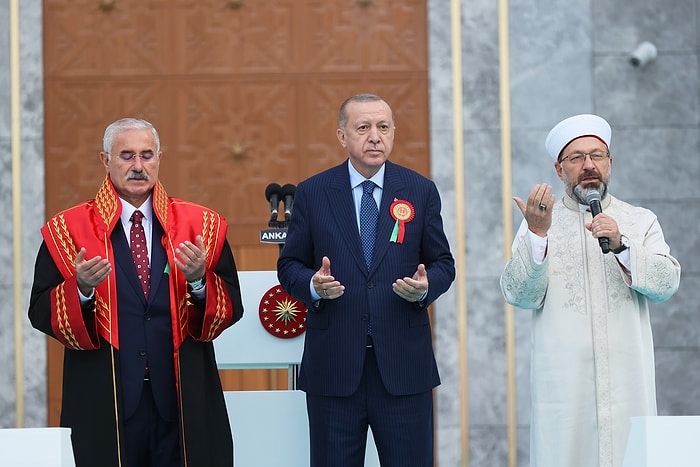 Ali Erbaş'tan 'Adli Yıl' Eleştirilerine Yanıt: 'Önderler Olarak Boş Alan Bırakmamamız Lazım'