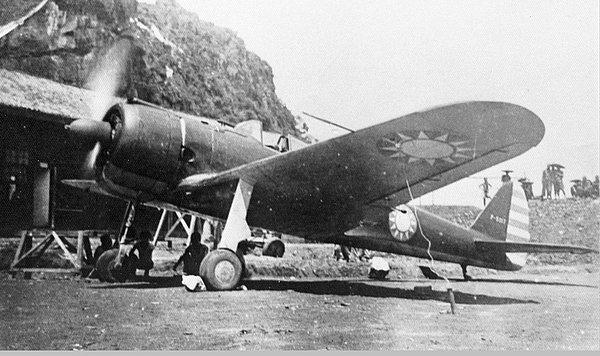 1. İkinci Dünya Savaşı'nda, Japonya Çin'i bubonik veba bulaşmış pirelerle bombaladı.