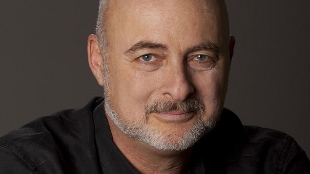 Aklı başında insanlar genelde güçten başka şeylere çekilirler, demişti David Brin.