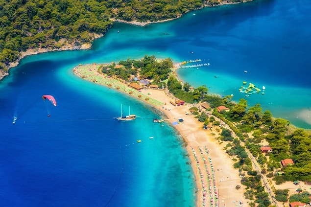 4. Aşağıdaki nehirlerden hangisi Ege kıyılarından denize ulaşır?
