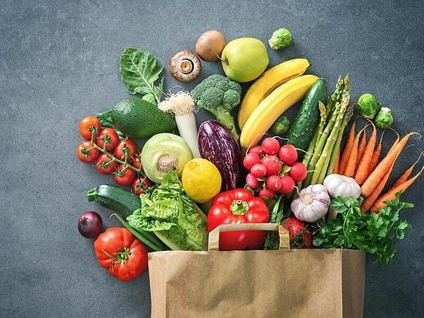 9. Sonuç olarak, meyve ve sebzelerin vücudumuz için birçok faydası vardır. Bu besinleri tüketmeyi bıraktığınızda, vücudunuzda birçok olumsuz değişiklik meydana gelebilir.