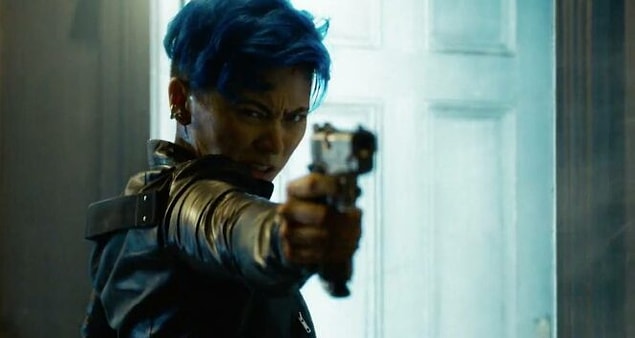 The Matrix 4: Resurrections filmi 22 Aralık 2021’de vizyona girecek.